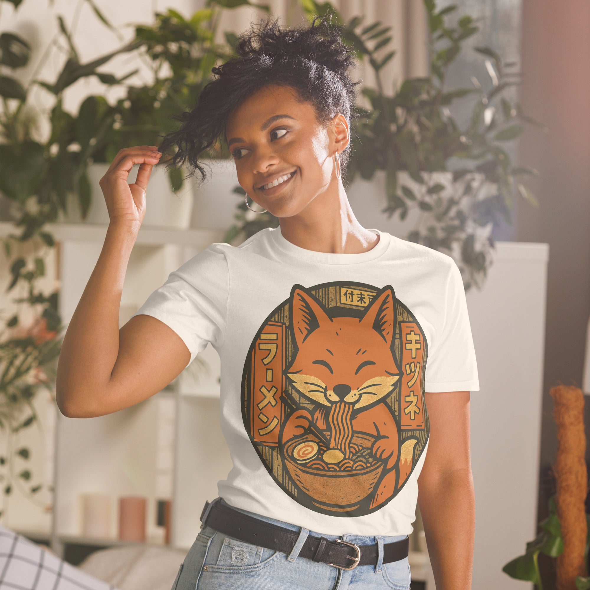 Fox Eating Ramen Noodles Shirt – Funny fox lover gift, Japanese ramen humor tee, quirky novelty foodie graphic fashion.